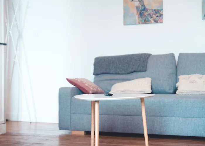 Le Ronsardien - Appartement Calme Et Confortable