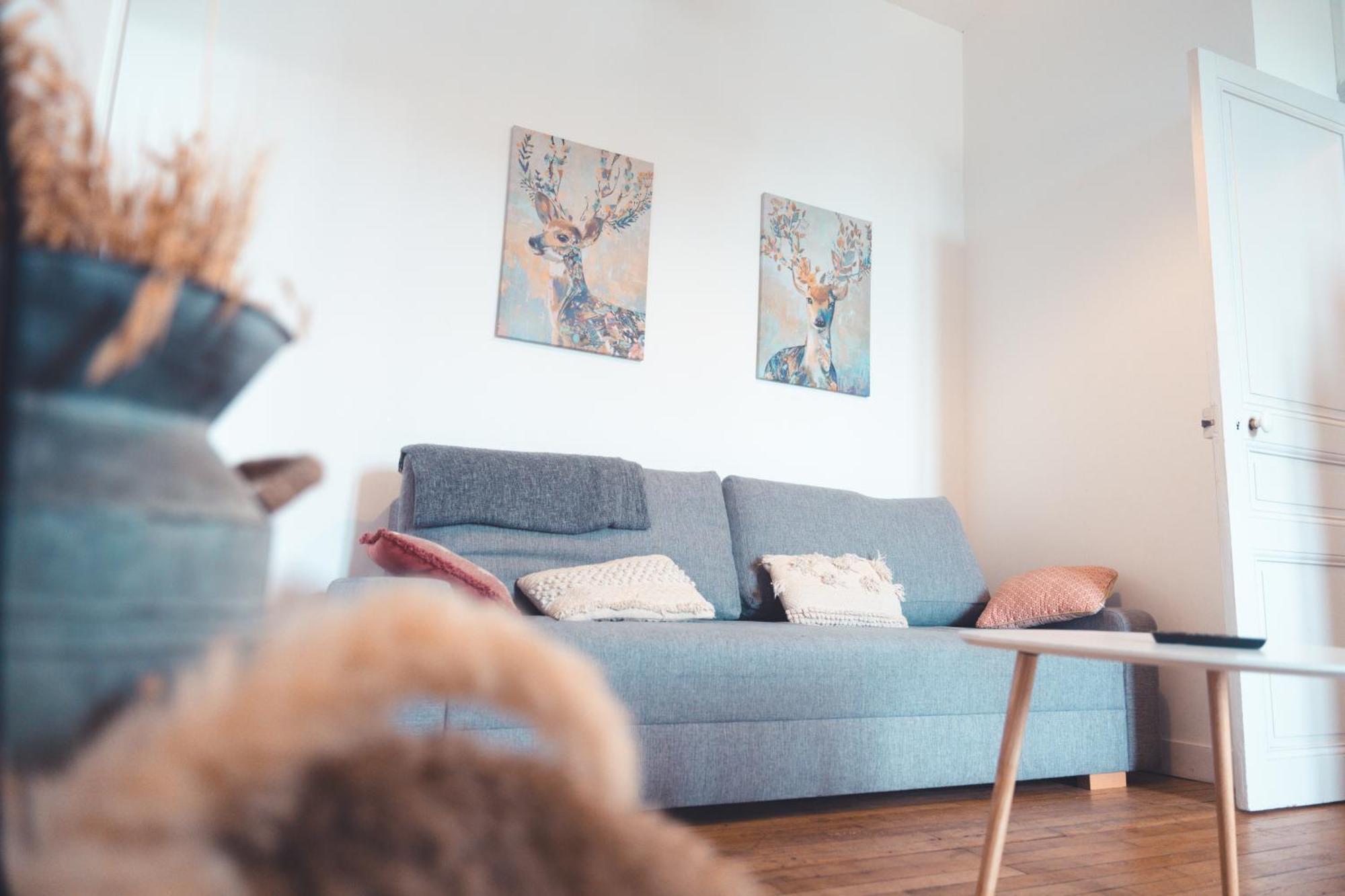 On A Quiet Corner#ronsardien Free Parking Apartamento Tours